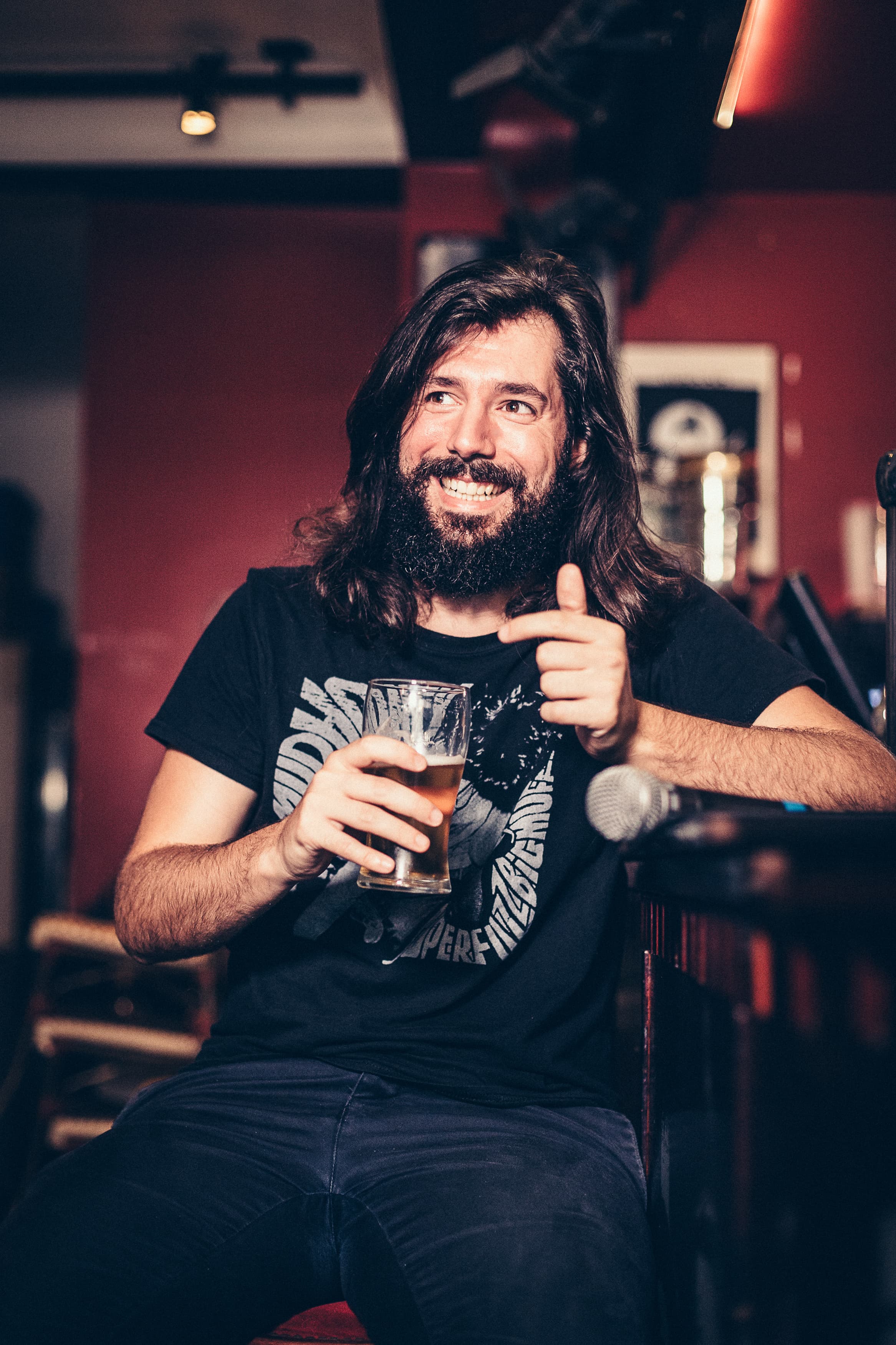 Urbain, humoriste stand-up — affiche du spectacle Connard Bienveillant